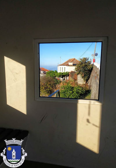 substituicao-de-vidros-partidos-paragens-do-lombo-de-sao-joao-e-faia-pomar-d-joao